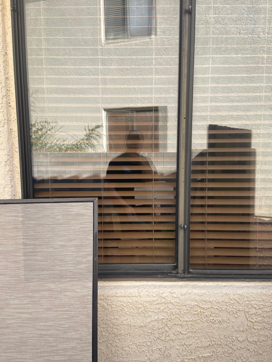 Clean windows, outside
